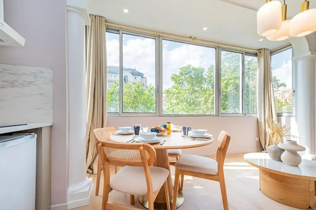 Appartement Lumineux Neuf Paris Arc De Triomphe 0*,
