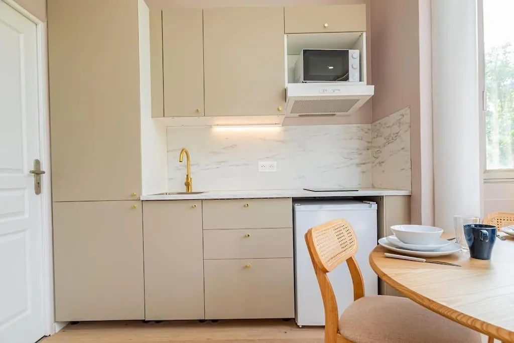Appartement Lumineux Neuf Paris Arc De Triomphe Apartment